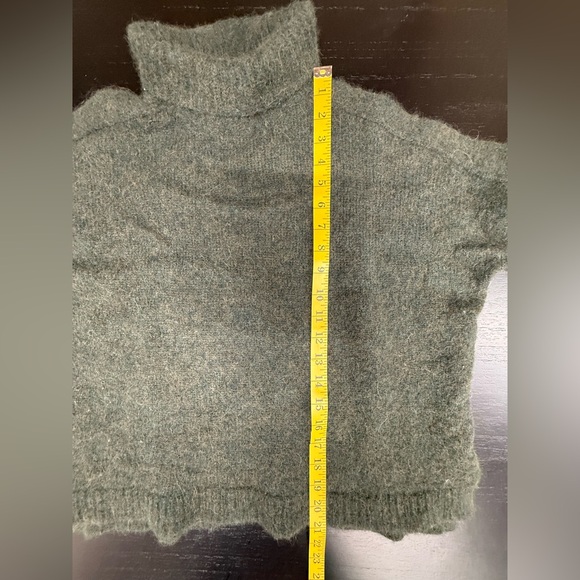 Wrap London Heather Melange Cropped  Turtleneck Sweater - Picture 6 of 11